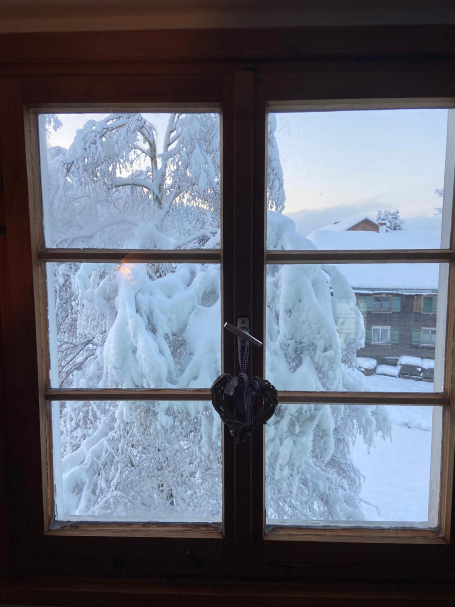 Allgaeu Cottage - Traumhafter Blick In Die Schweizer Berge ไวเลอร์-ซิมเมอร์แบร์ก ภายนอก รูปภาพ